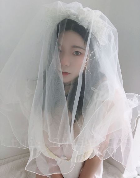 免费看裸体美女扒开尿口-琪琪电影免费观看