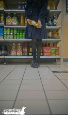 老师黑色双开真丝旗袍-全集无删减版免费播放