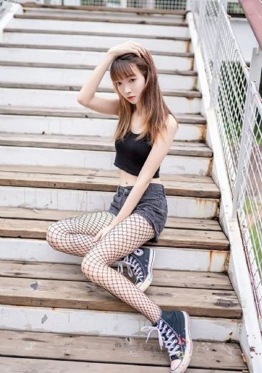 久久中文字幕制服丝袜美腿电影-人人影视全集在线观看