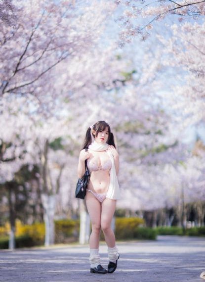 让人下面流水的视频-神马午夜视频在线播放