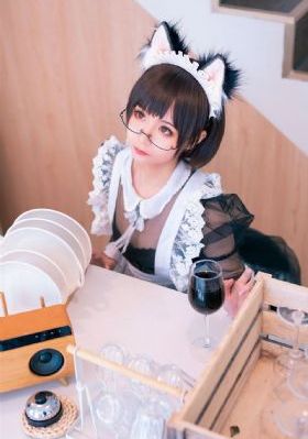 免费看裸体美女脱了衣服露视频胸-西瓜迅雷电影在线